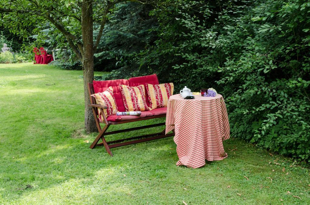 Hotel Gutshof Busch Sarstedt Exteriör bild